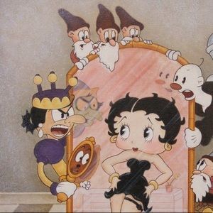 Meet your Posher, Tee